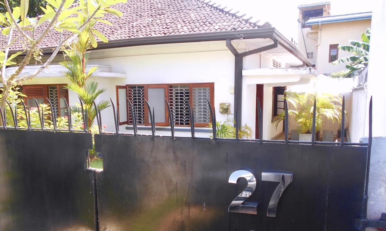 "27" Spathodea- Oasis In The City โคลอมโบ ภายนอก รูปภาพ